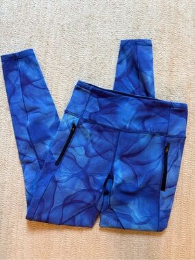 Lululemon Leggings in Blue Abstract Print